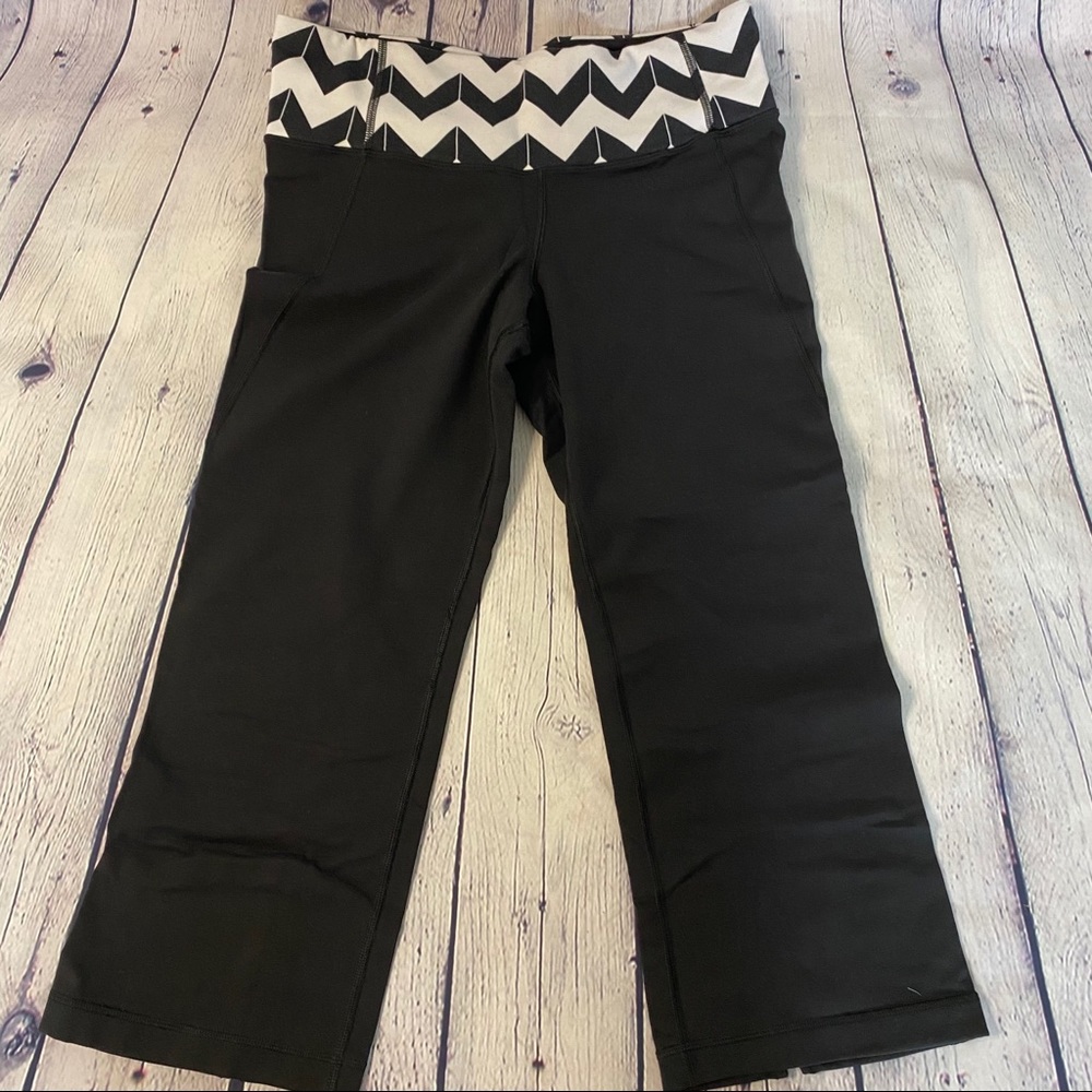 black/white tadasana lululemon crops